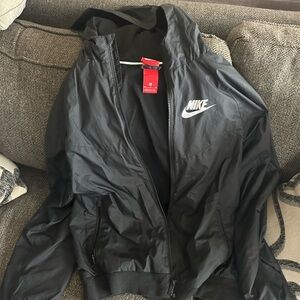 Nike Black Windbreaker with Hood and Water-Resistant Fabric
